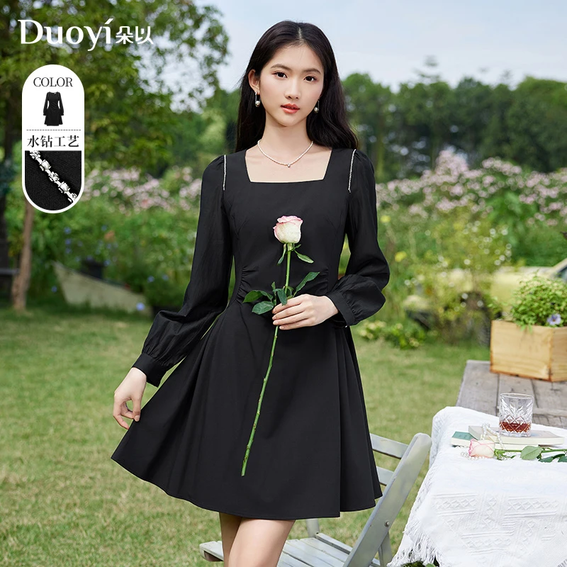 朵以2024春季新款法式时尚小黑裙收腰显瘦女装连衣裙39VC812002