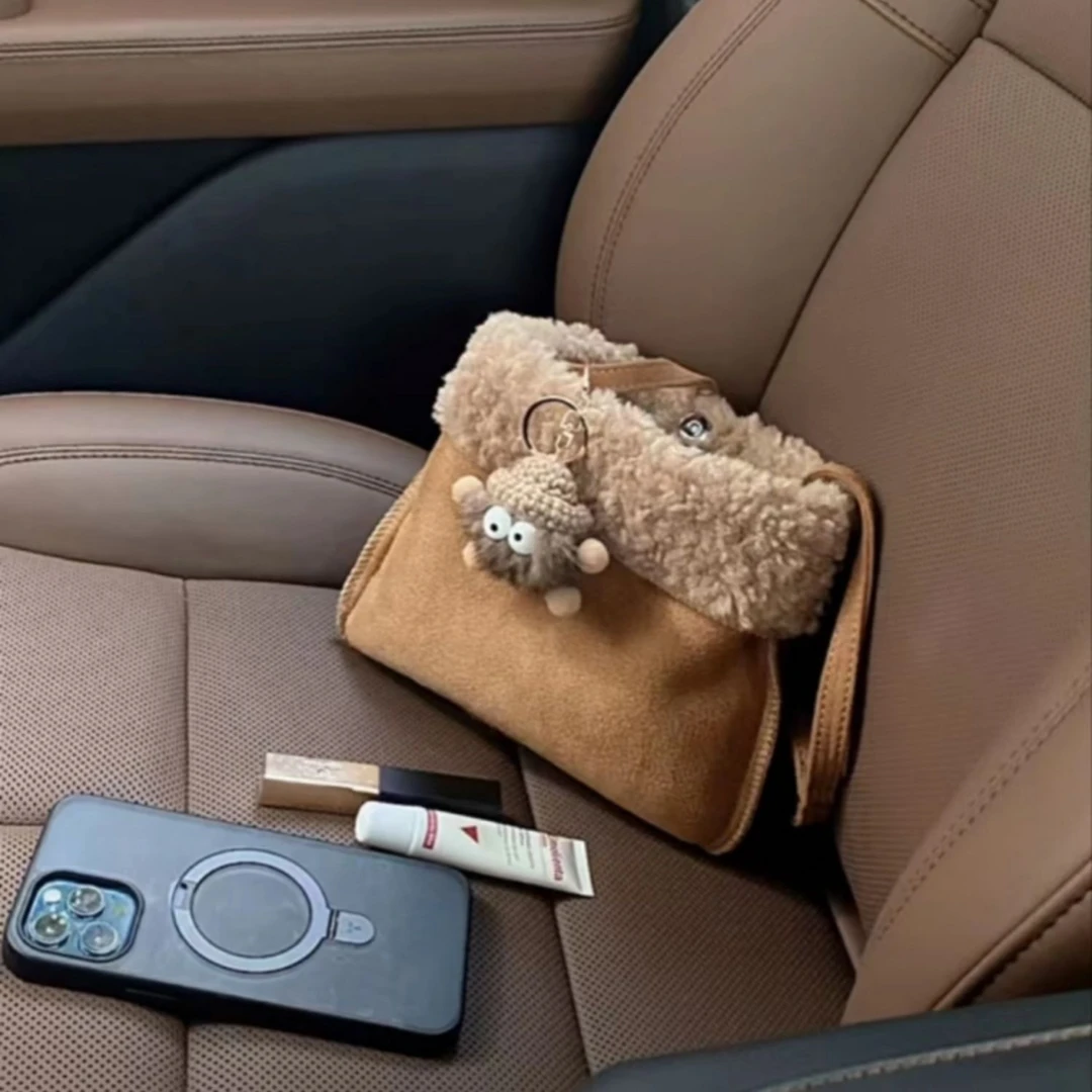 毛绒手提小包包女秋冬新款便捷外出斜挎包复古单肩包百搭手机包yj