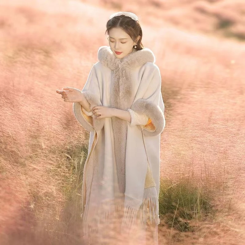 斗篷外套女冬季保暖新款加厚毛毛加绒外搭中长款连帽保暖披肩外套