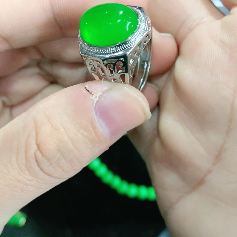 【闪购商品】翡翠颈饰未镶嵌