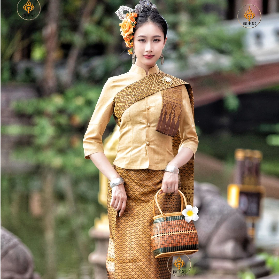 新品泰国东南亚餐厅酒店奶茶店前台迎宾小摊销售员售楼部服装四季