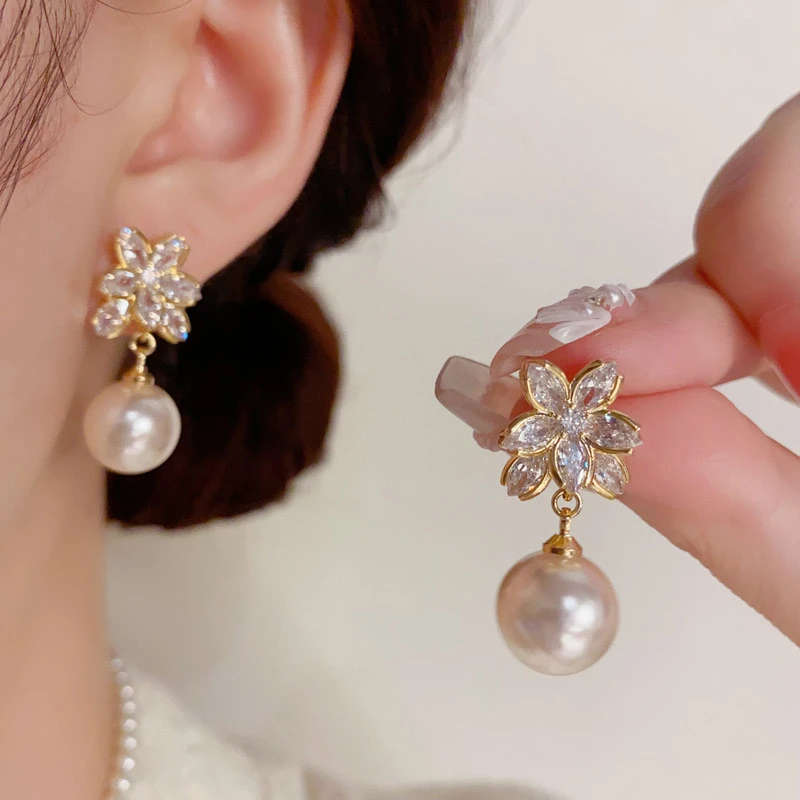 铜合金仿珍珠耳饰 气质轻奢时尚百搭法式小众简约精致耳饰LY0660