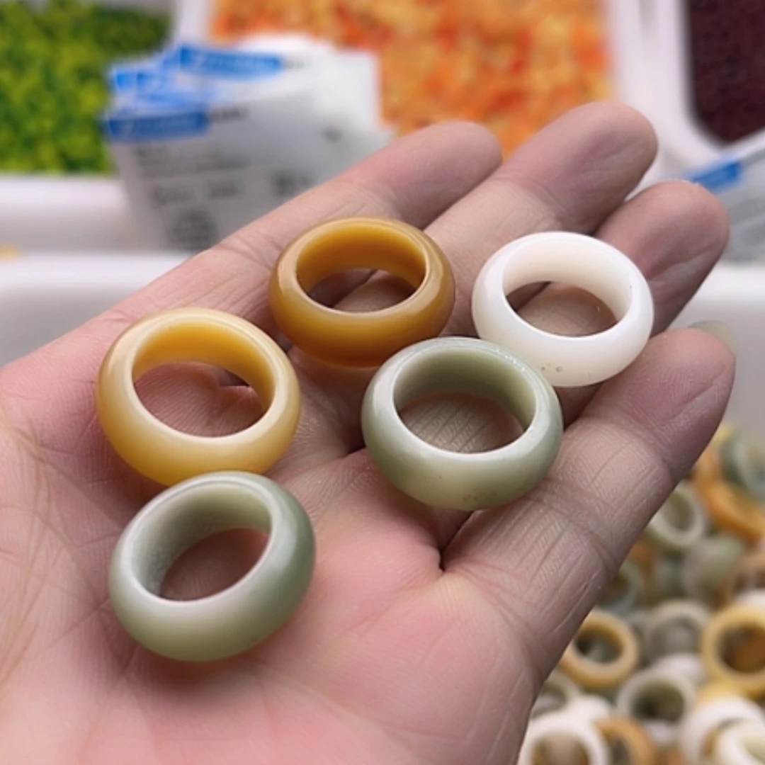 【闪购商品】白玉菩提吊坠瑕疵跑环5个