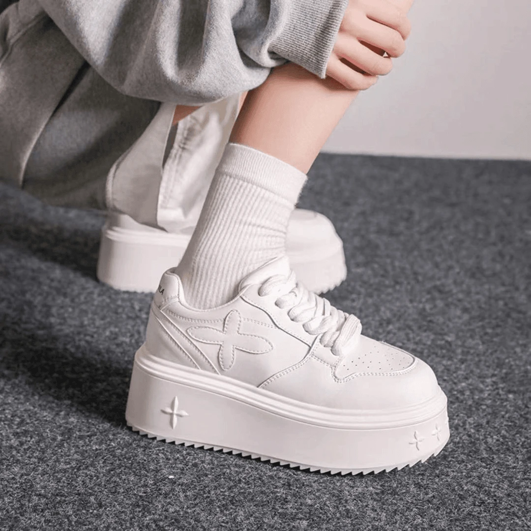 新疆包邮-B1网红爆款小白鞋外增高防滑公主风女款潮流白色百搭