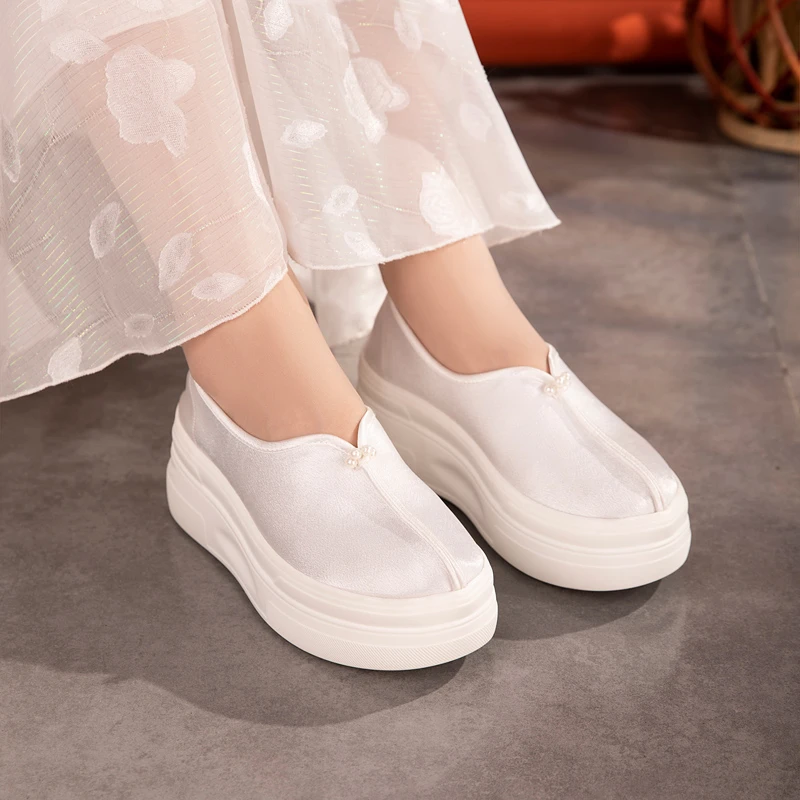 古风单鞋女增高透气老北京布鞋民族风老北京布鞋百搭妈妈鞋配旗袍