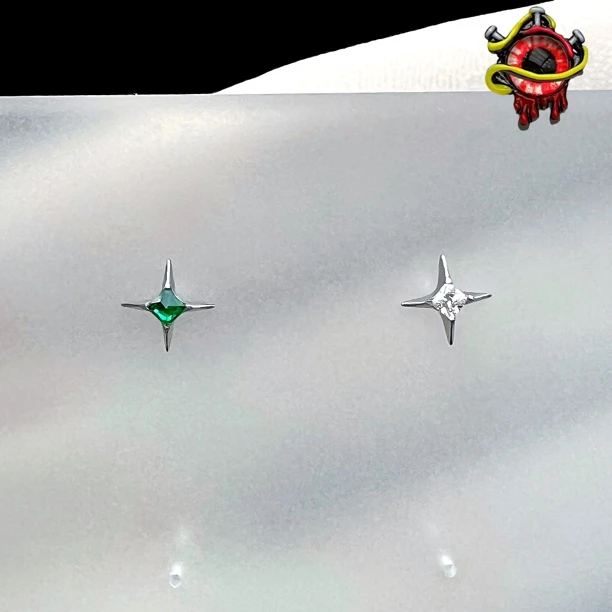 合金耳饰 哈尼穿刺钛合金锆石十字星内螺纹0.9牙口耳钉耳骨钉单个