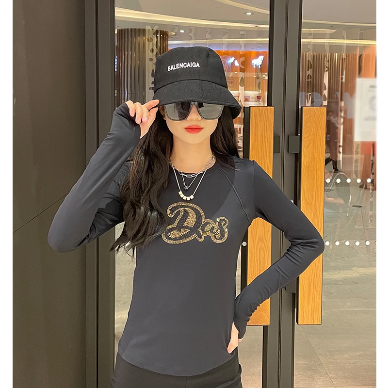 2023秋季轻奢烫钻健身运动服女紧身舒适裸感瑜伽服欧美上衣长袖