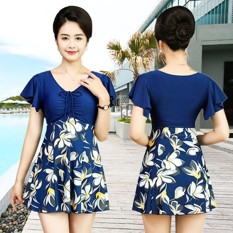 妈妈泳衣女2025新款连体裙式保守遮肚显瘦中老年人大码泡温泉泳装