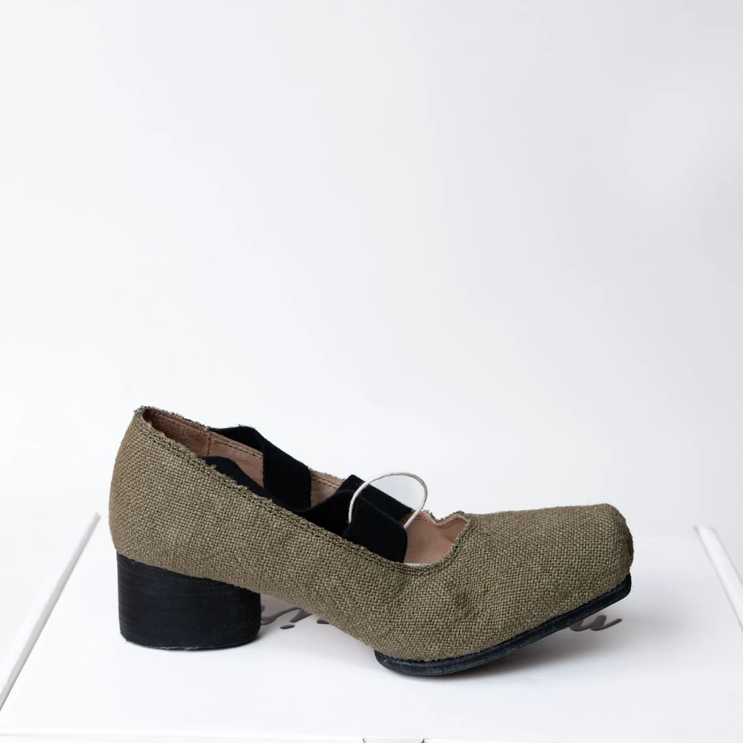 MYS.GAIETY/麦凯帝2024时尚热卖棉麻猪鼻子芭蕾舞蹈鞋1849-3