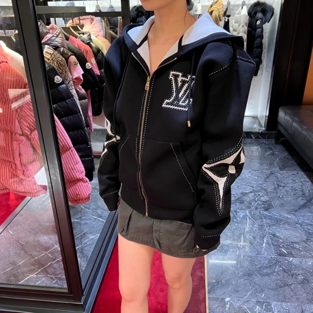 全新未使用 LouisVuitton/路易威登 Lv男女同款拉链外套 正常版型