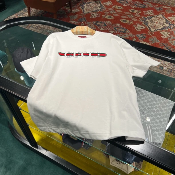 全新未使用 GUCCI/古驰 Gucci男士白色夏季休闲运动短袖 宽松版型