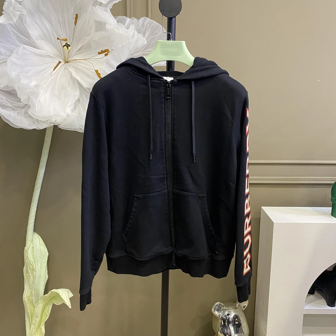 95新 BURBERRY/博柏利 潮服/Burberry博柏利/黑色卫衣/01210013