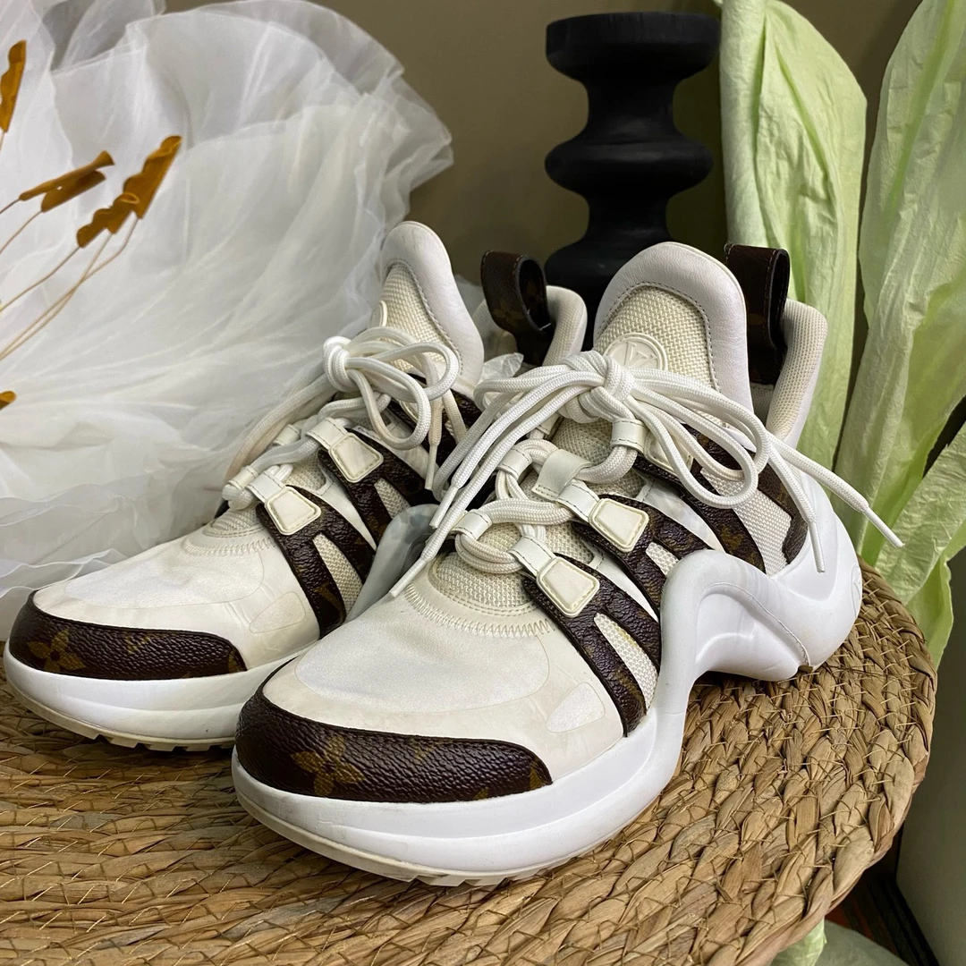 95新 LouisVuitton/路易威登 潮鞋/LV/38码/老花老爹鞋/70290449