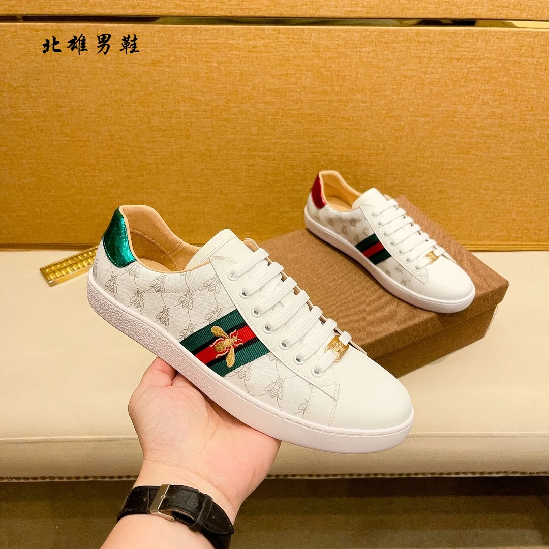欧洲站小蜜蜂男鞋刺绣休闲鞋2023新款奢侈品小白鞋韩版百搭男板鞋