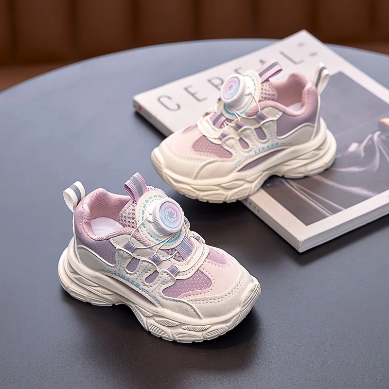 儿童鞋子女童春秋皮面新款户外运动鞋软底防滑适合小童宝宝休闲鞋