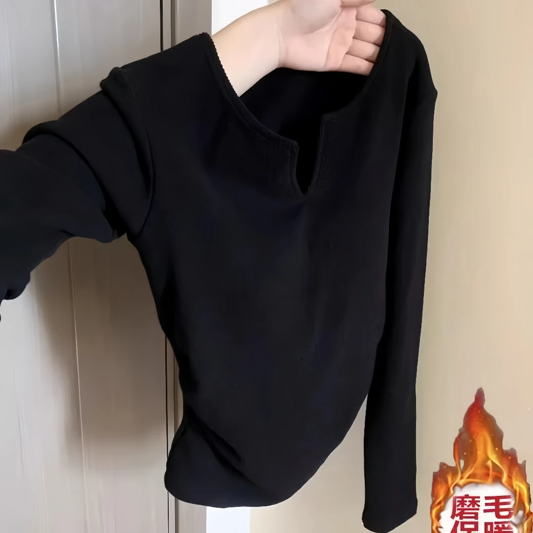 秋冬2024新款设计感小众V领修身内搭T恤上衣加绒加厚德绒打底衫女