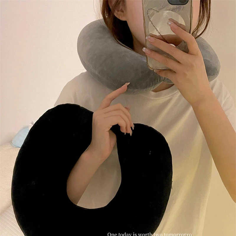 U型枕护颈枕颈椎脖子靠枕学生午睡办公室午休飞机旅行便携小枕头
