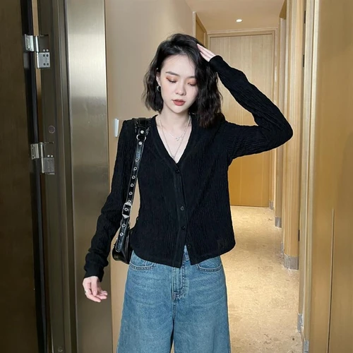 早秋高级感气质小众领恤女新款大码胖设计感显瘦长袖开衫