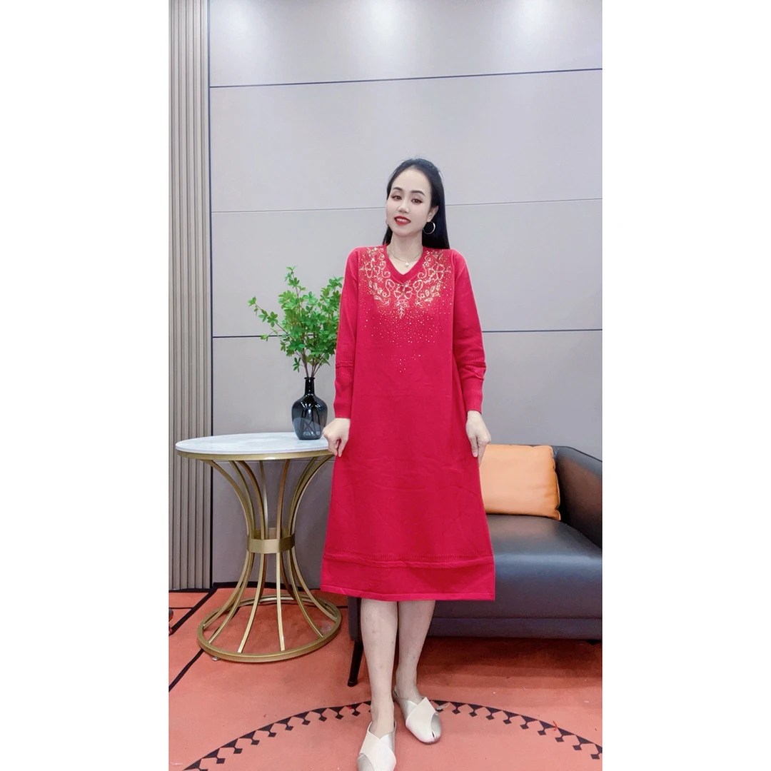 3520 秋冬长款针织打底裙重工花型烫钻长袖连衣裙