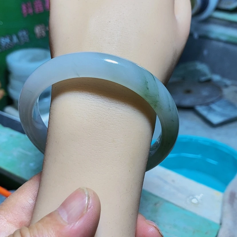 【闪购商品】定制石英质玉手镯未镶嵌