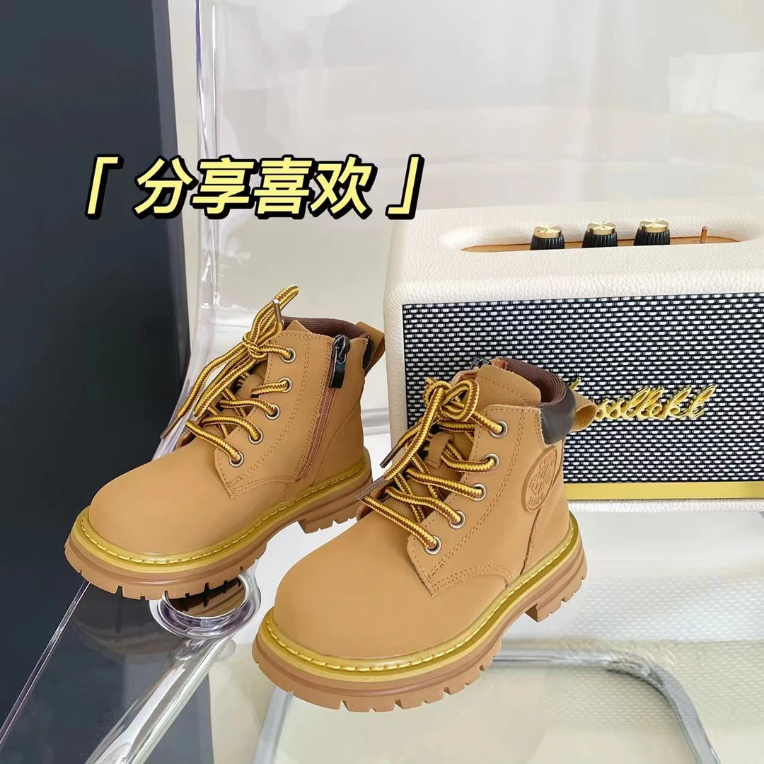 M-SP052儿童秋冬款马丁靴