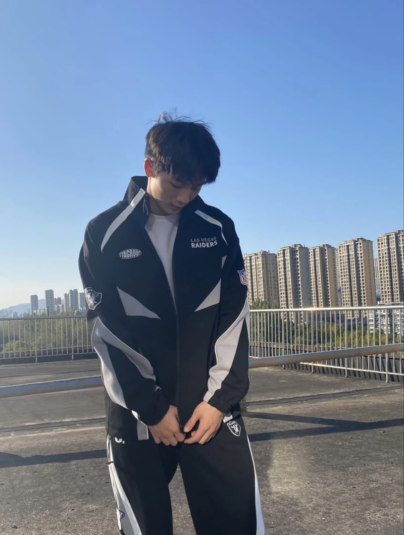 9083#某物两百多！ ST联名款简约美式宽松休闲运动夹克外套