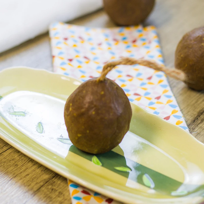 七子白玫瑰手工皂沙棘果油萃取洁面冷制研磨皂环保