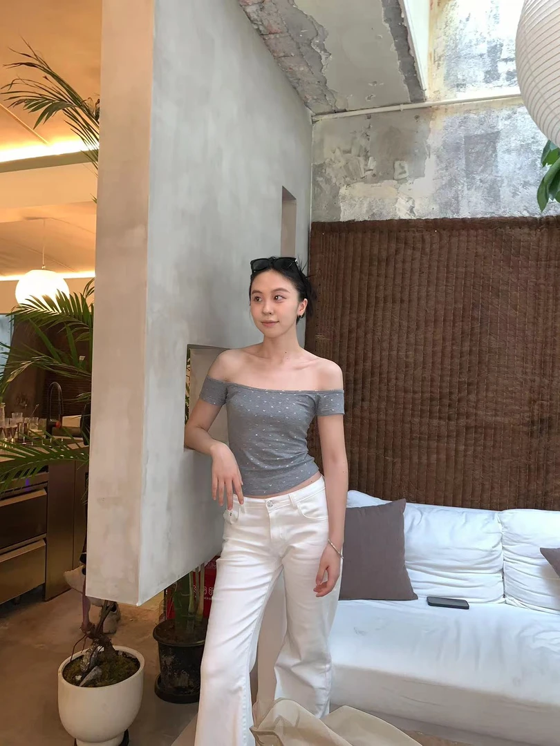 闭店清仓NO退NO换【纪念日】灰色设计感一字肩短袖T恤