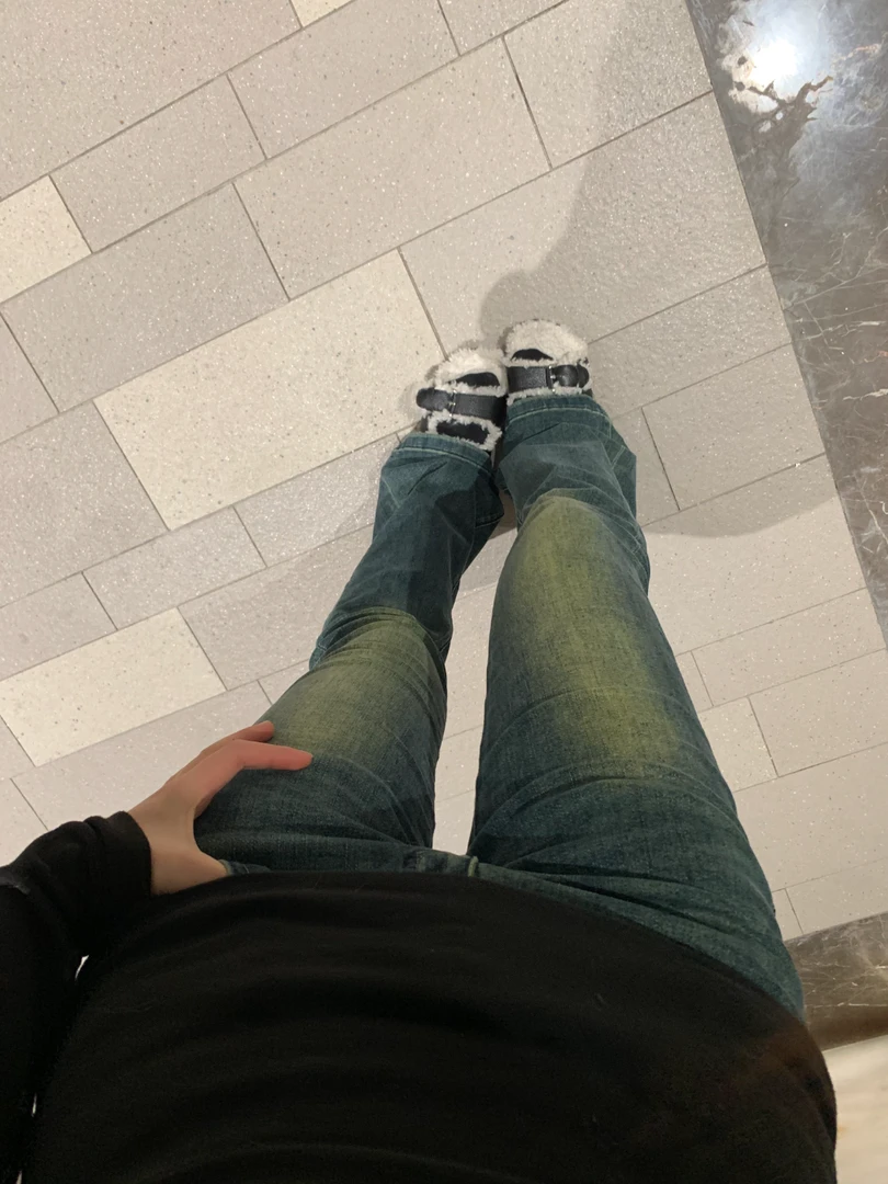 小白犬 复古低腰辣妹显瘦四季微喇牛仔裤百搭