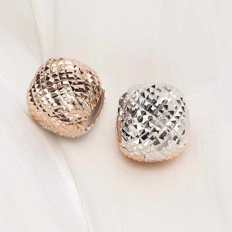 耳饰 梁雅帝专属新品车花方块波光粼粼双色重工耳扣