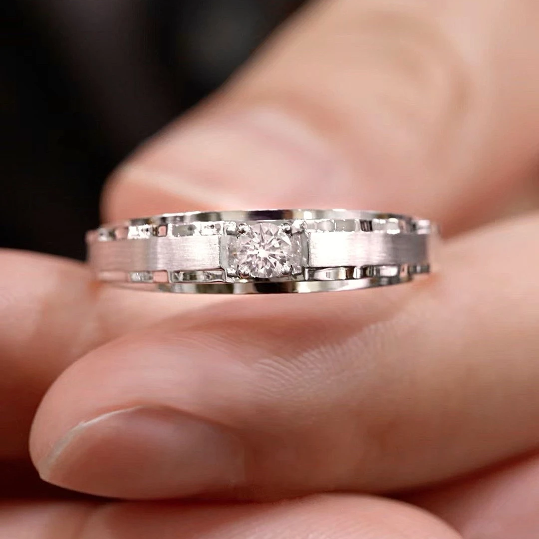 925银莫桑石戒指 波纹男戒｜时尚简约经典0.5-1克拉窄版男士结婚