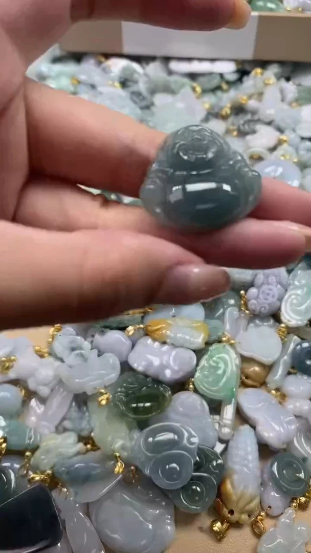 【闪购商品】翡翠颈饰未镶嵌//50001194