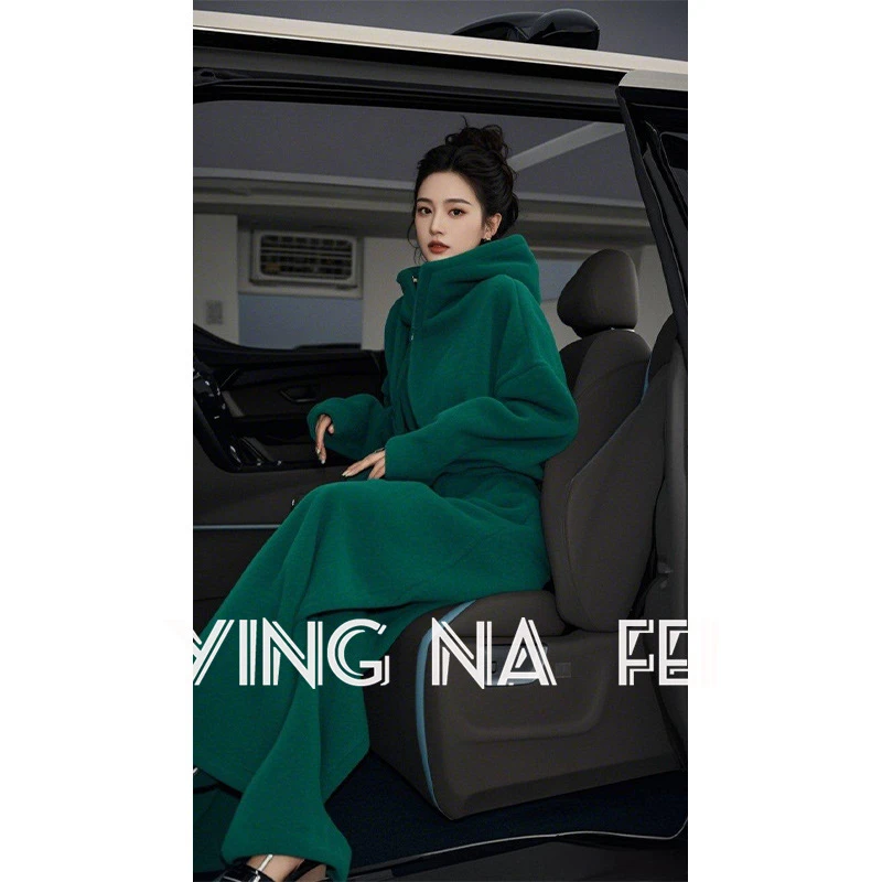 韩系减龄搭配一整套入冬穿搭绿色连帽外套阔腿裤独特漂亮两件套女