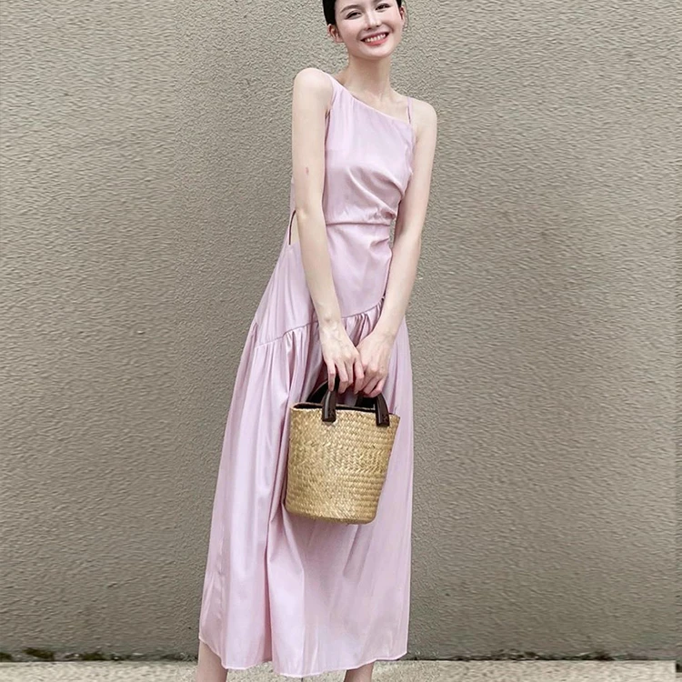 法式小香风高端气质精致初恋收腰吊带连衣裙女夏季新款小个子裙子