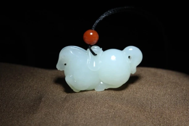 【生肖马】和田玉白玉十二生肖马上有钱，尺寸14.3/37/19mm重量12.7g