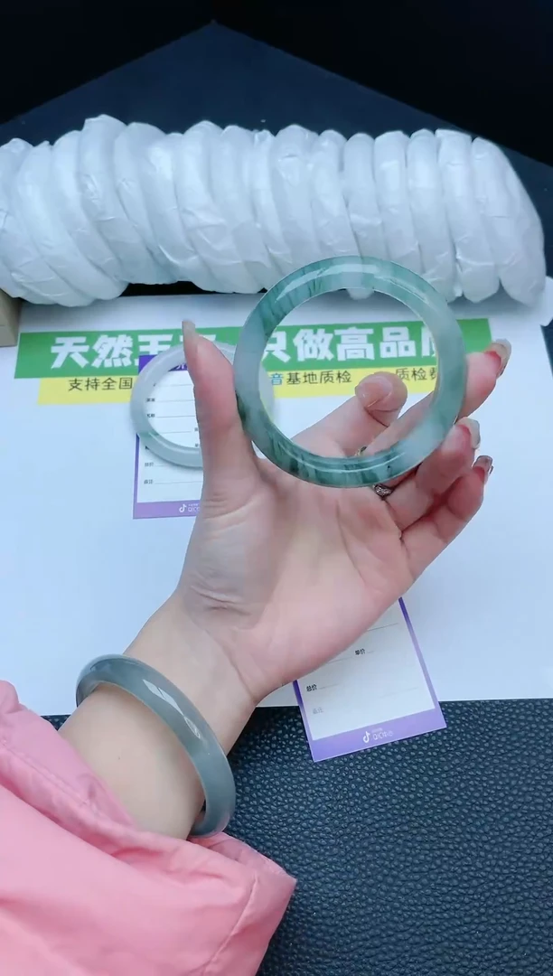 【闪购商品】石英质玉手镯未镶嵌手镯61