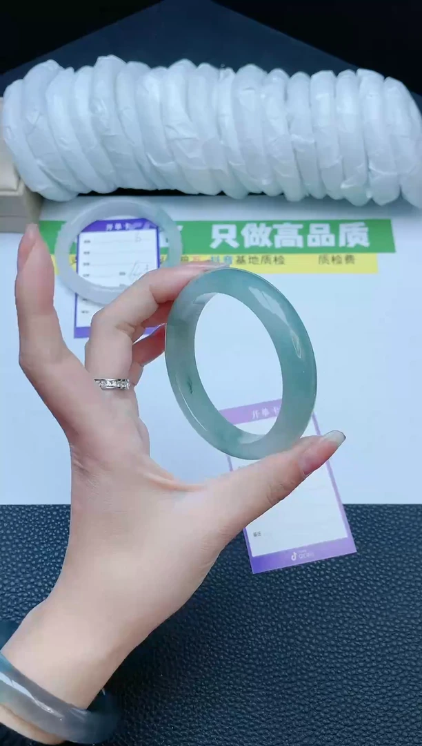 【闪购商品】石英质玉手镯未镶嵌手镯7