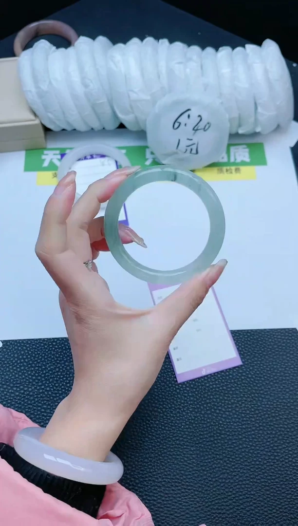 【闪购商品】石英质玉手镯未镶嵌手镯86