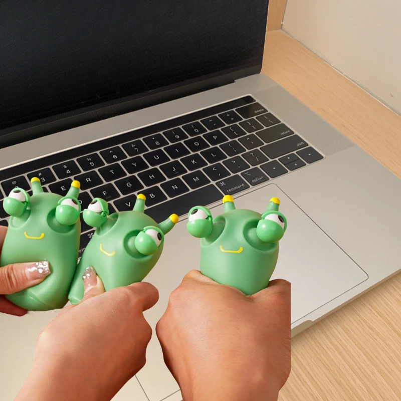 新奇搞怪解压神器发泄暴眼菜虫可爱卡通瞪眼小菜虫玩具新奇特草虫