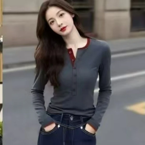 新款韩版时尚圆领长袖撞色显瘦双面德绒自发热女式百搭排扣打底衫