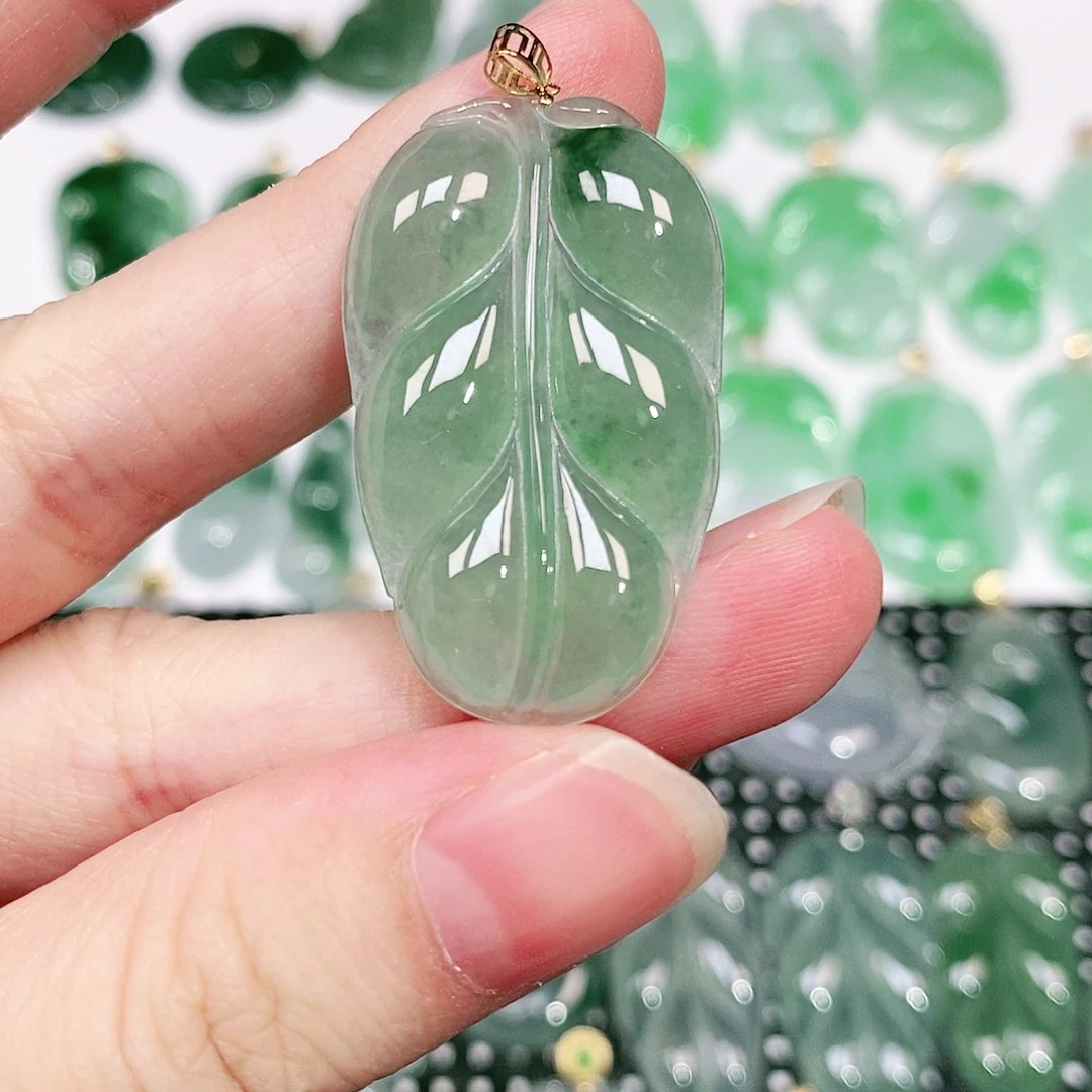 翡翠吊坠(不含链)18K金镶嵌