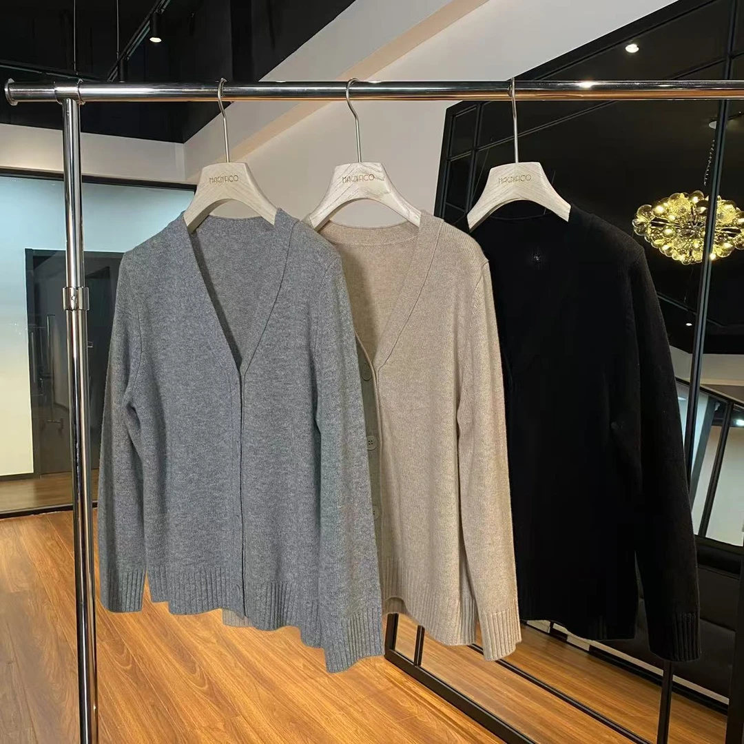 MNFK 新款羊毛开衫 KS0022