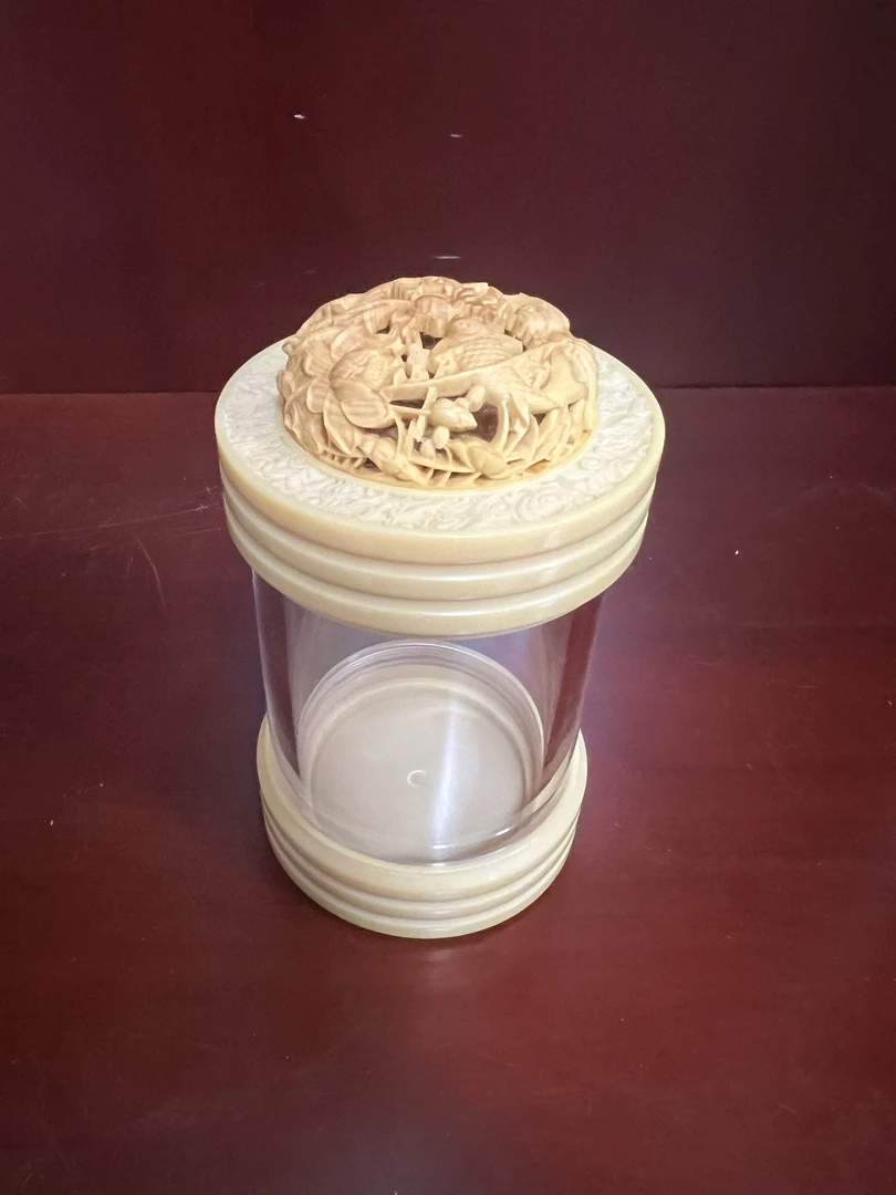 螽庆鸣虫65德密蝈蝈叫罐 直径6.5厘米 高12厘米 黄杨木雕刻蒙心