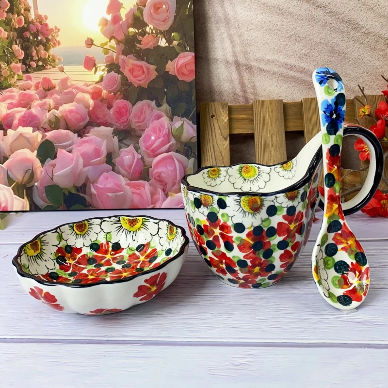 （精选）手绘红浆果曲把杯配碟配勺三件套高颜值早餐杯大容量喝水杯