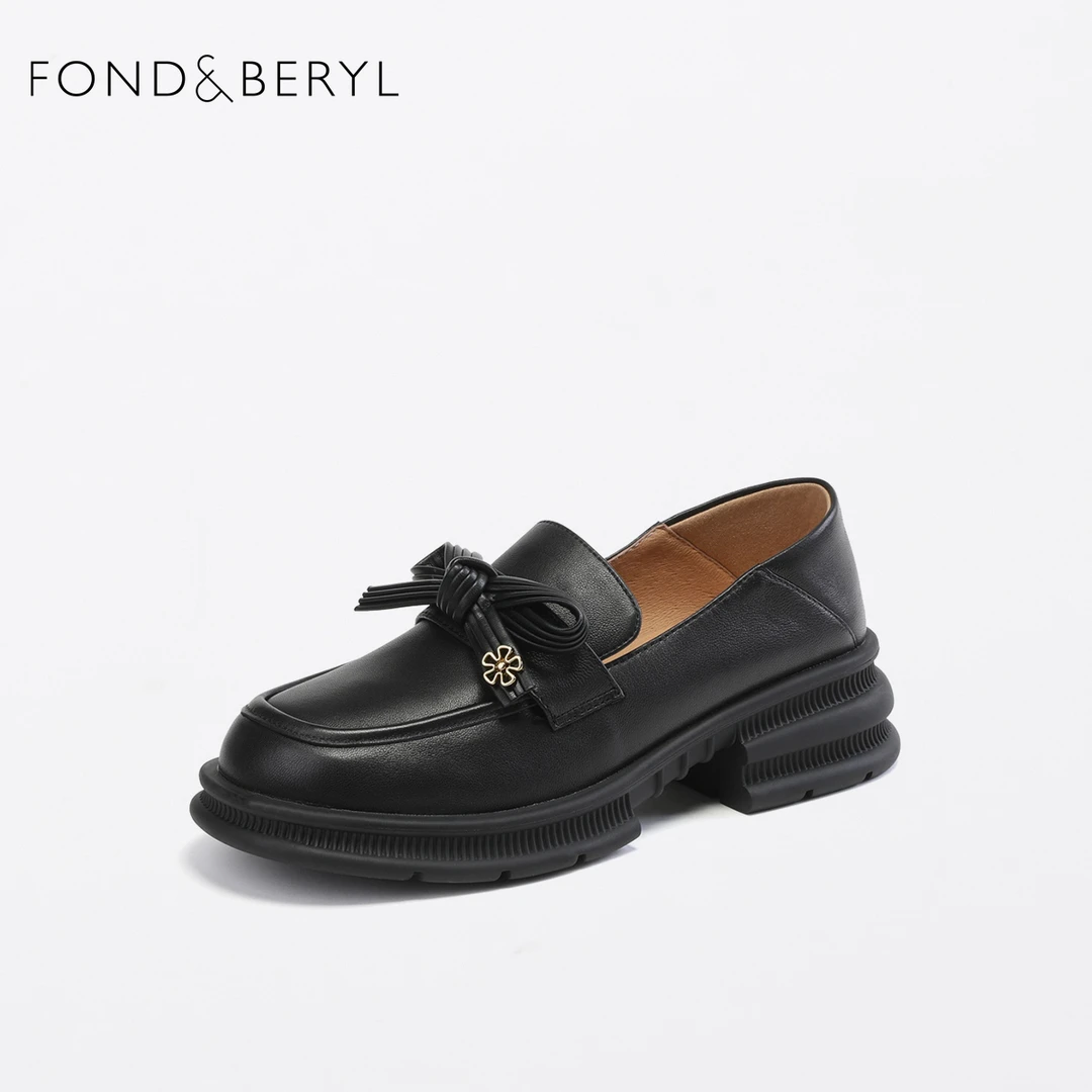 菲伯丽尔秋季新款乐福鞋花瓣金属扣饰黑色厚底女鞋FB33111005
