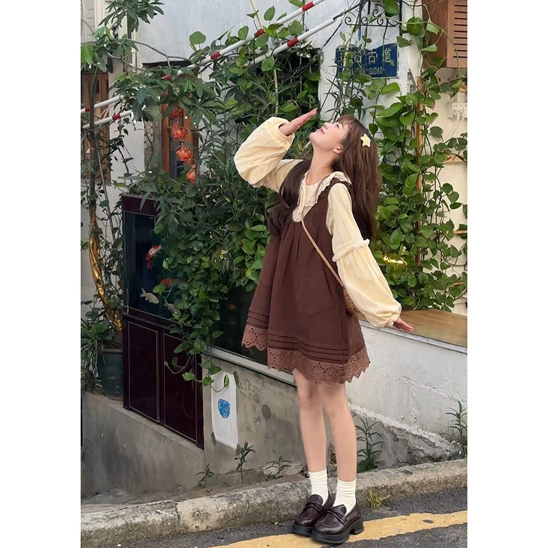 甜美设计感咖色连衣裙版背心裙女2024年早秋蕾丝衬衫套装