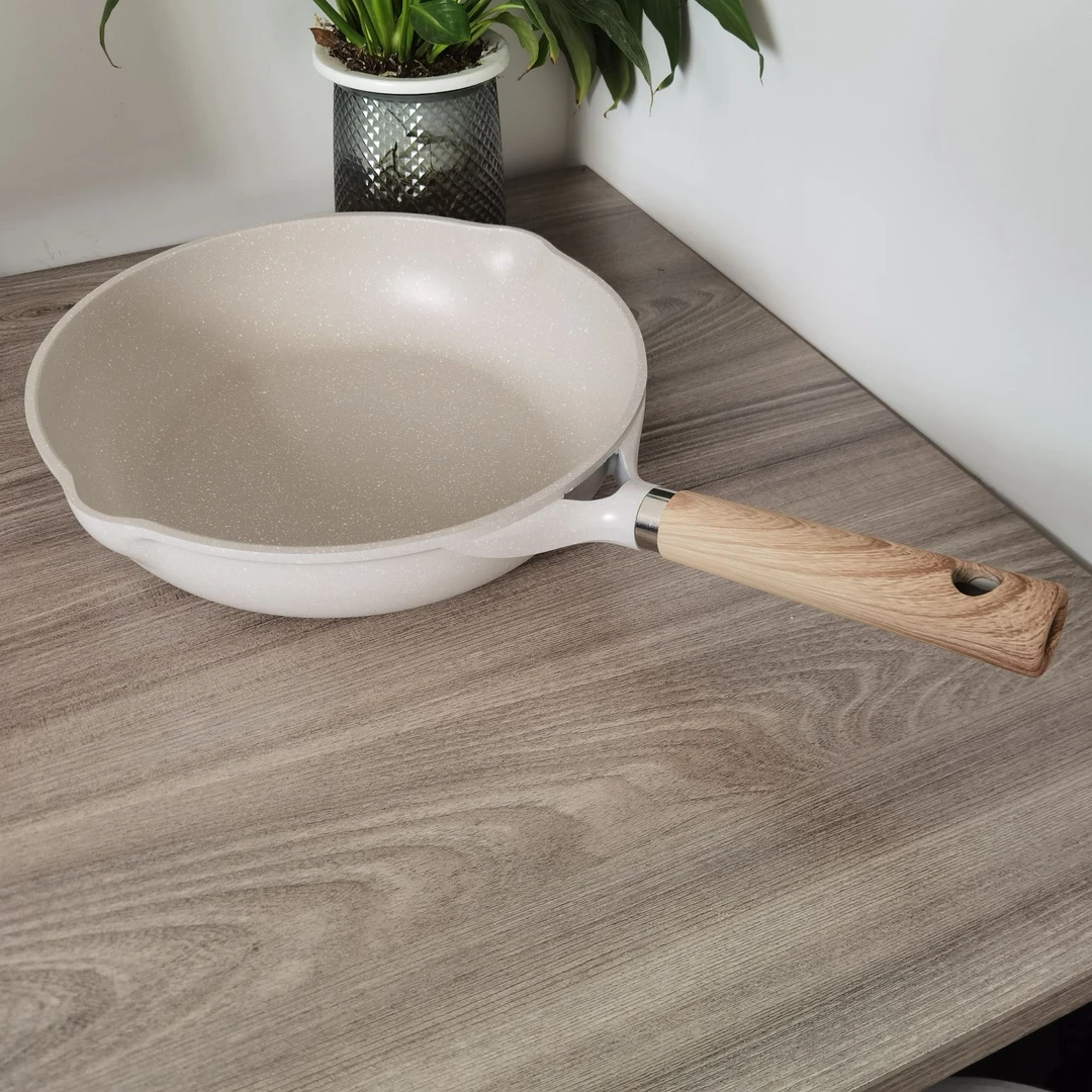 26cm小卡佰丽撤柜煎锅无盖家用加厚不粘煎炒锅多功能料理锅微瑕疵