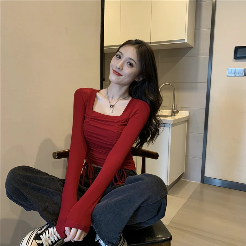 新年战袍红色上衣方领长袖t恤女修身打底衫内搭显瘦辣妹短款洋气