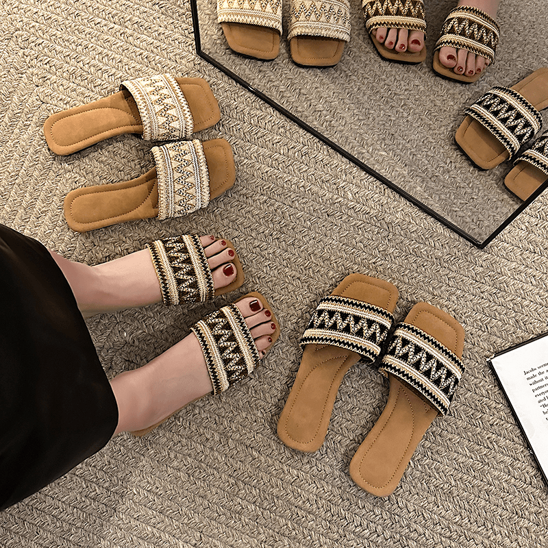 小香风凉拖鞋女外穿2024年夏季新款显脚小软底方头海边度假沙滩鞋