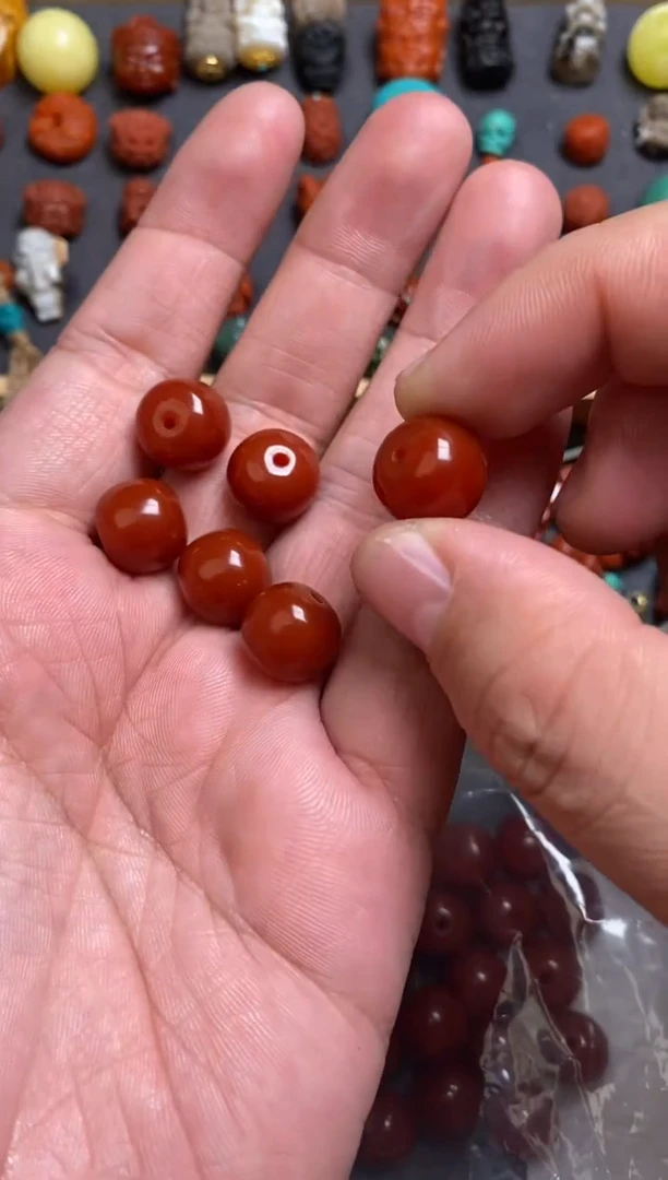 【闪购商品】玛瑙/玉髓珠宝奇石未镶嵌12mm光柱多样性发货发其一